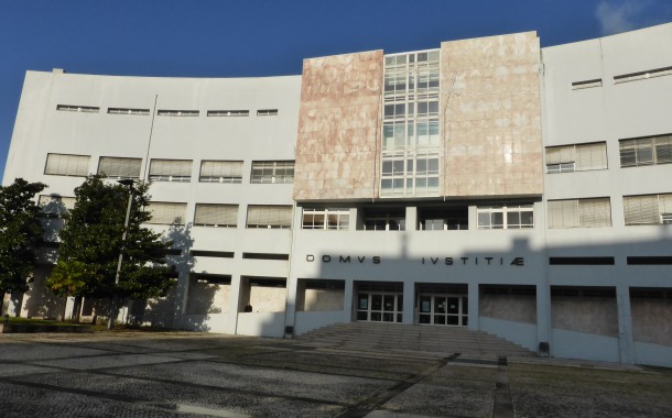 Tribunal voltou a adiar sentença de homem de Vila Verde julgado por violência doméstica
