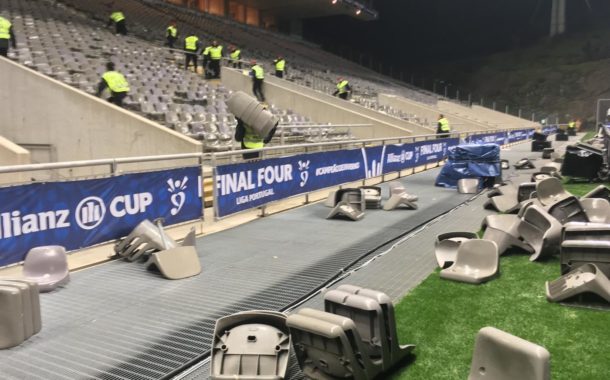 Cerca de 700 cadeiras partidas no Vitória-FC Porto