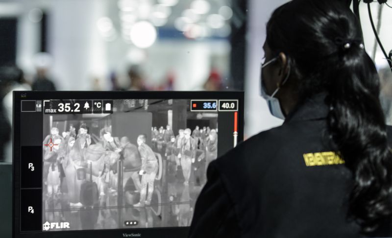 Aeroportos em todo o mundo tomam precauções devido ao coronavírus. Portugal é excepção