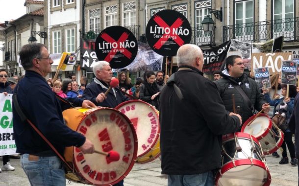 Centenas marcham contra “hecatombe” da prospecção de lítio em Viana do Castelo