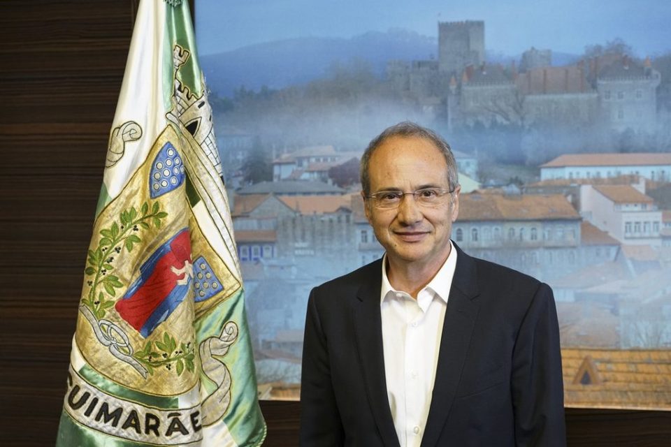Presidente da câmara diz que “não há racismo” em Guimarães