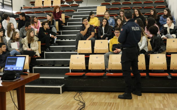 PSP alerta jovens para a violência no namoro