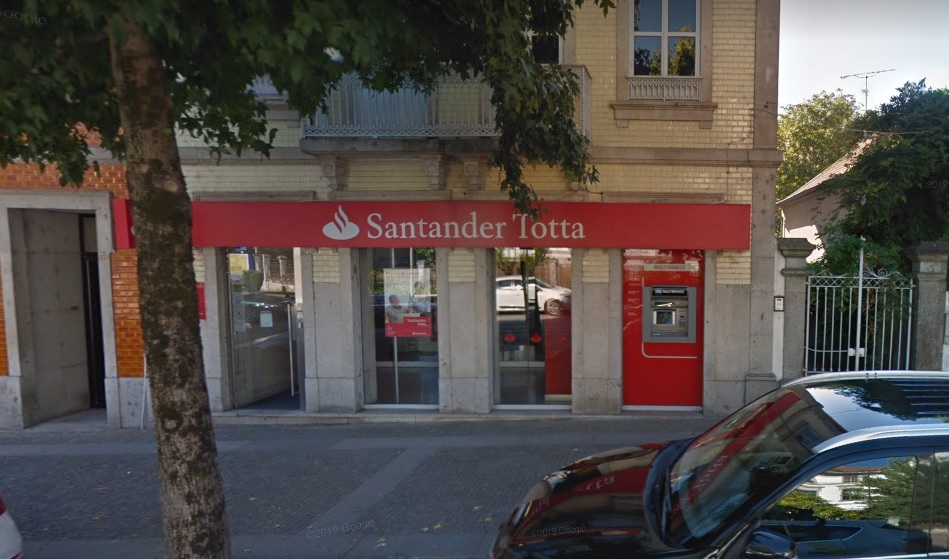 Banco assaltado à mão armada em Valença