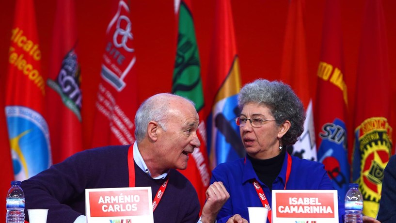Isabel Camarinha chega a líder da CGTP. António Costa propõe a Marcelo condecoração para Arménio