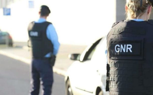 Militares da GNR atacados com sanitas e machados em Vila Nova de Gaia