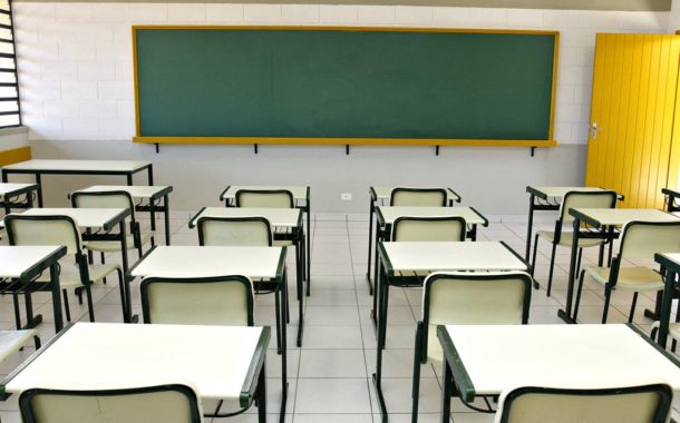 Covid-19. Depois de aluno de Braga colocado em quarentena, Governo quer plano de contingência nas escolas. Fenprof critica