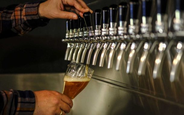 COVID-19.  ‘Letra’ junta-se a cervejeiros artesanais para oferecer 100 mil litros de desinfectante