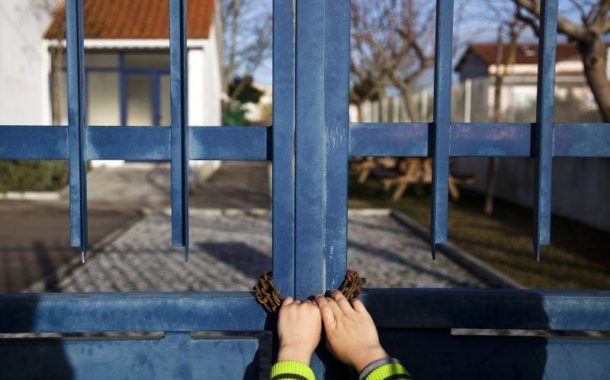 Governo decreta encerramento de todas escolas a partir de segunda-feira