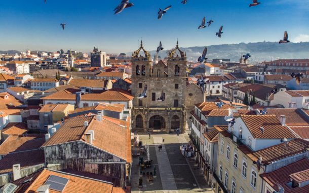 COVID-19. Braga reforça medidas com encerramento de piscinas, mercados, posto de turismo, entre outros espaços