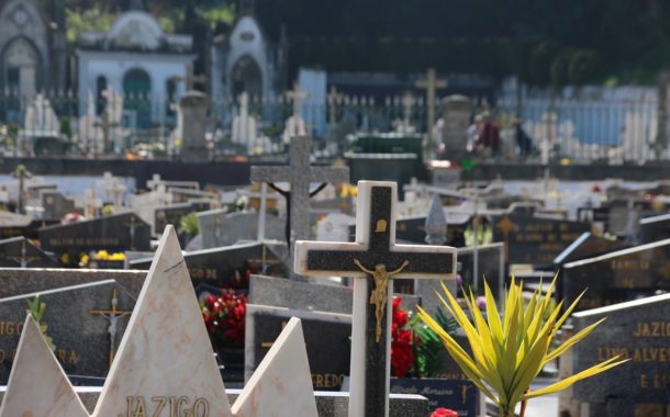 Número de pessoas no cemitério de Vila Verde passa a ser limitado