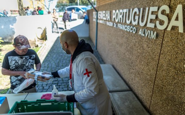 Covid-19. Sem-abrigo em isolamento no Centro de Acolhimento Temporário da Cruz Vermelha de Braga