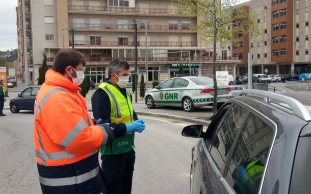 GNR da Póvoa de Lanhoso conduziu a casa uma família de emigrantes para quarentena