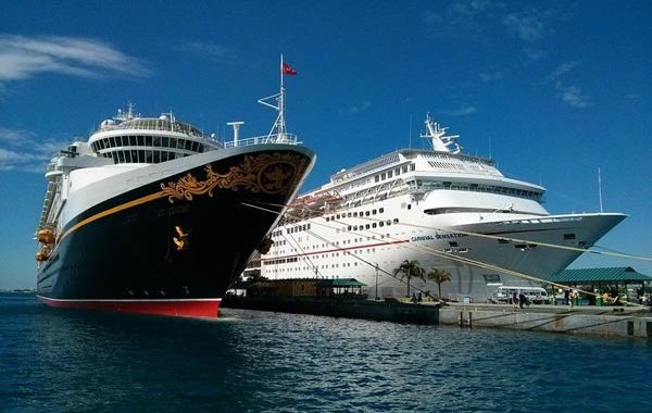 Minhotos entre tripulantes portugueses retidos em navios ao largo das Bahamas