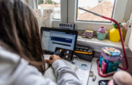 PS propõe que Câmara de Braga empreste computadores e tablets a alunos da telescola