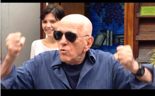 Marcelo homenageia Rubem Fonseca, “mestre da língua concisa e precisa”, Prémio Camões 2003