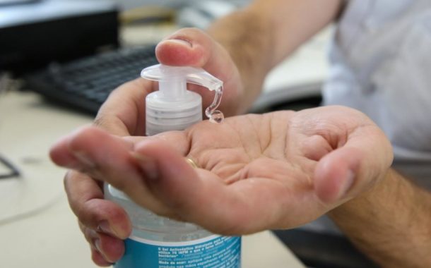 Governo impõe margem de lucro limitada para máscaras e gel