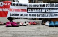 Três enfermeiros e 100 pares de sapatos “manifestam-se” pela profissão