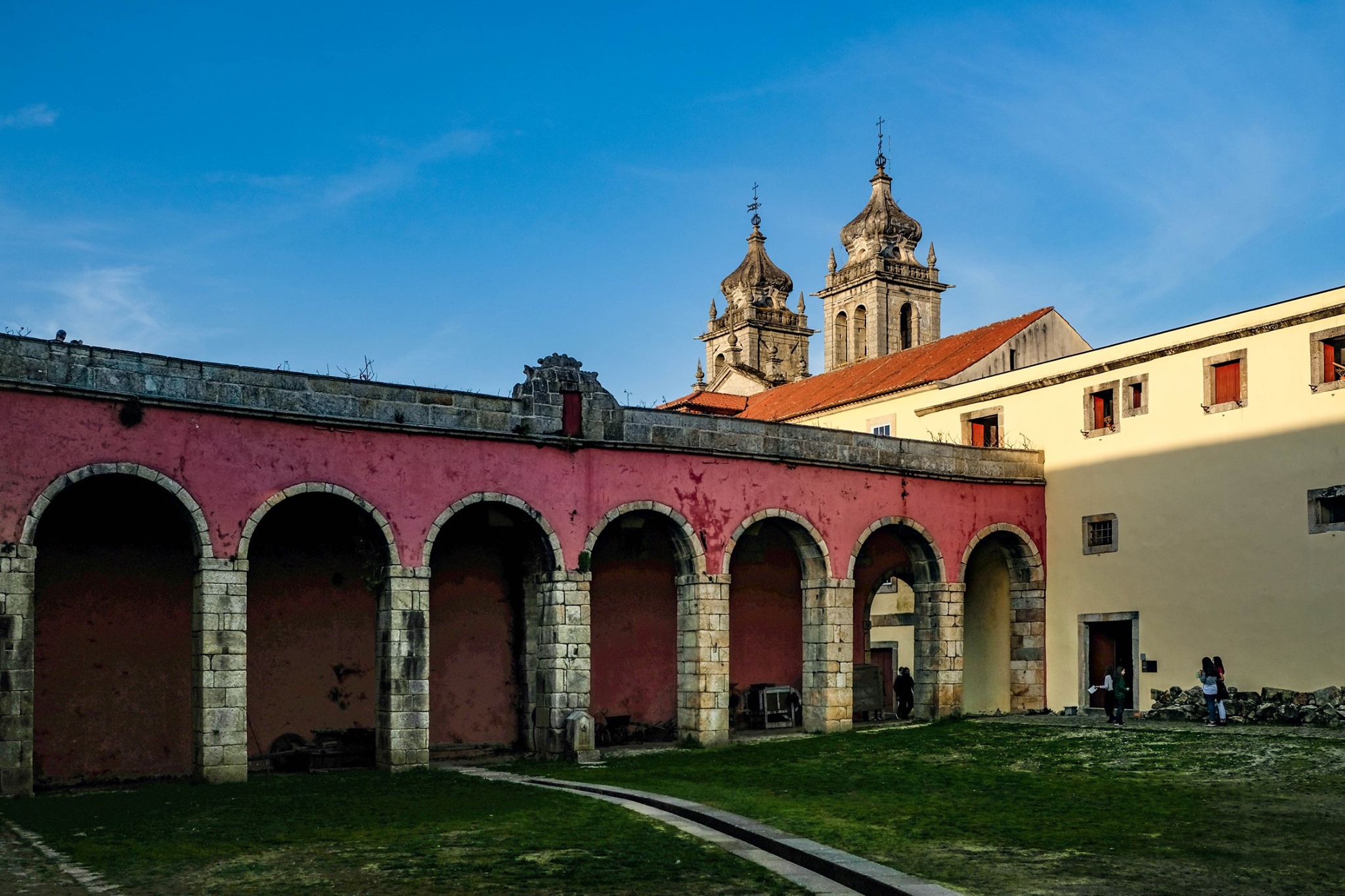 Mosteiro de Tibães e museus D. Diogo e dos Biscainhos reabrem segunda-feira, Dia Internacional dos Museus