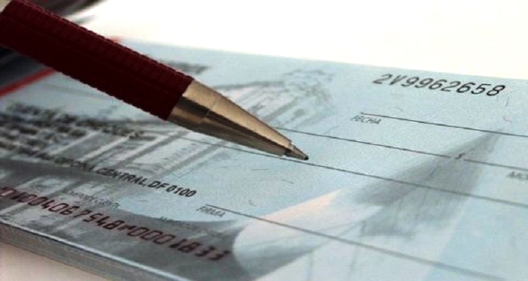 Cheques carecas quase duplicaram no estado de emergência