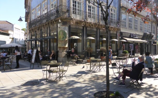 Braga saiu à rua para beber café ‘de vagar, de vagarinho, parado’ e ainda insegura