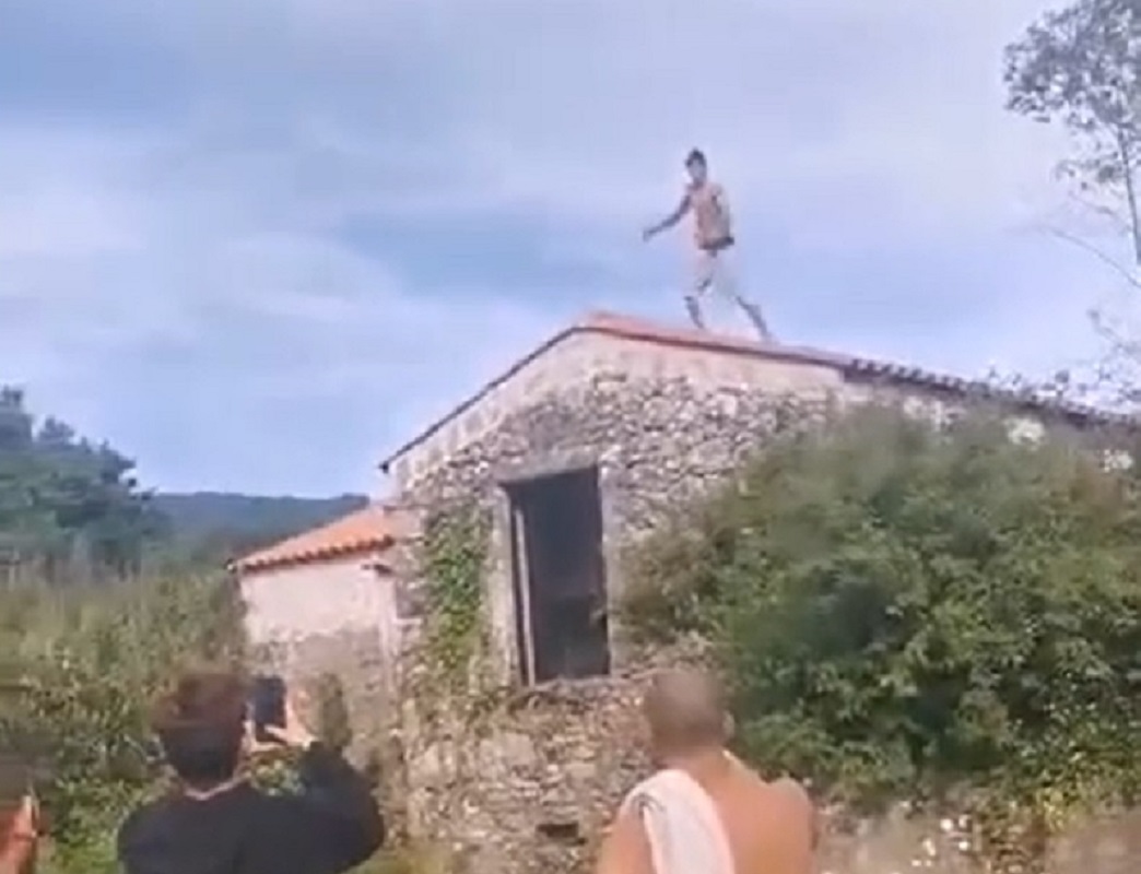 Jovem salta de telhado para poço em Afife e parte pés e braços (c/vídeo)