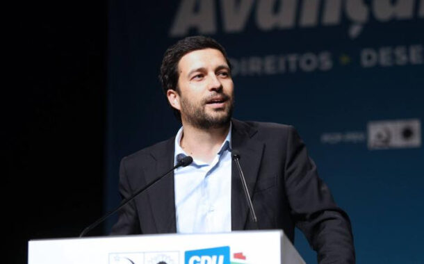 João Ferreira (PCP) leva reivindicações dos trabalhadores da Continental Mabor de Lousado ao Parlamento Europeu