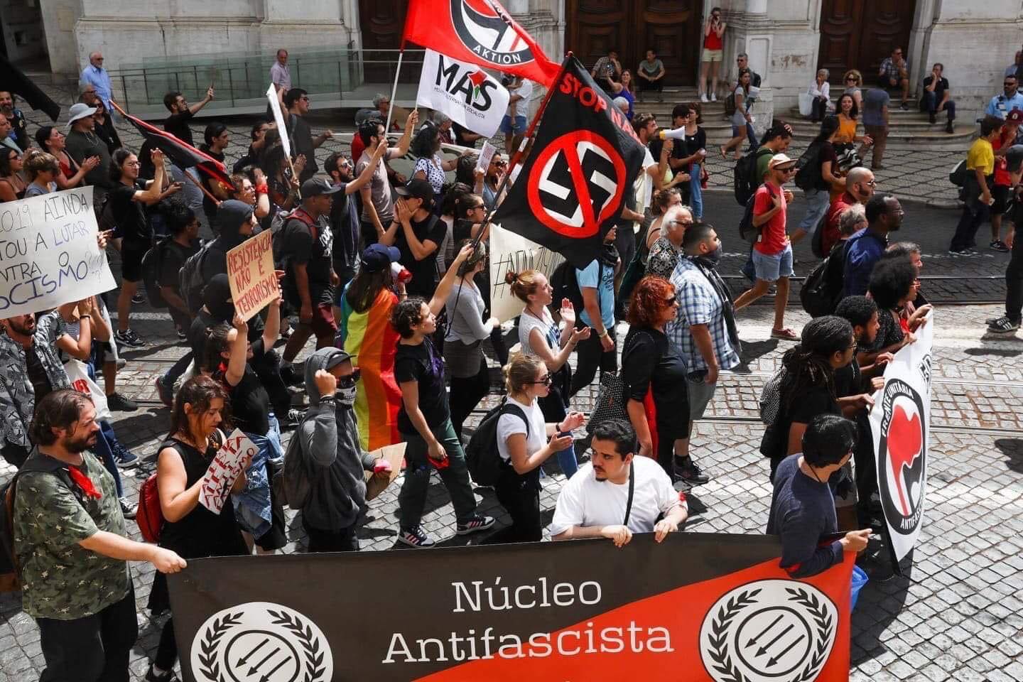 Núcleo Antifascista de Braga apela à participação em ‘manif’ anti-Trump junto a embaixada dos EUA em Lisboa
