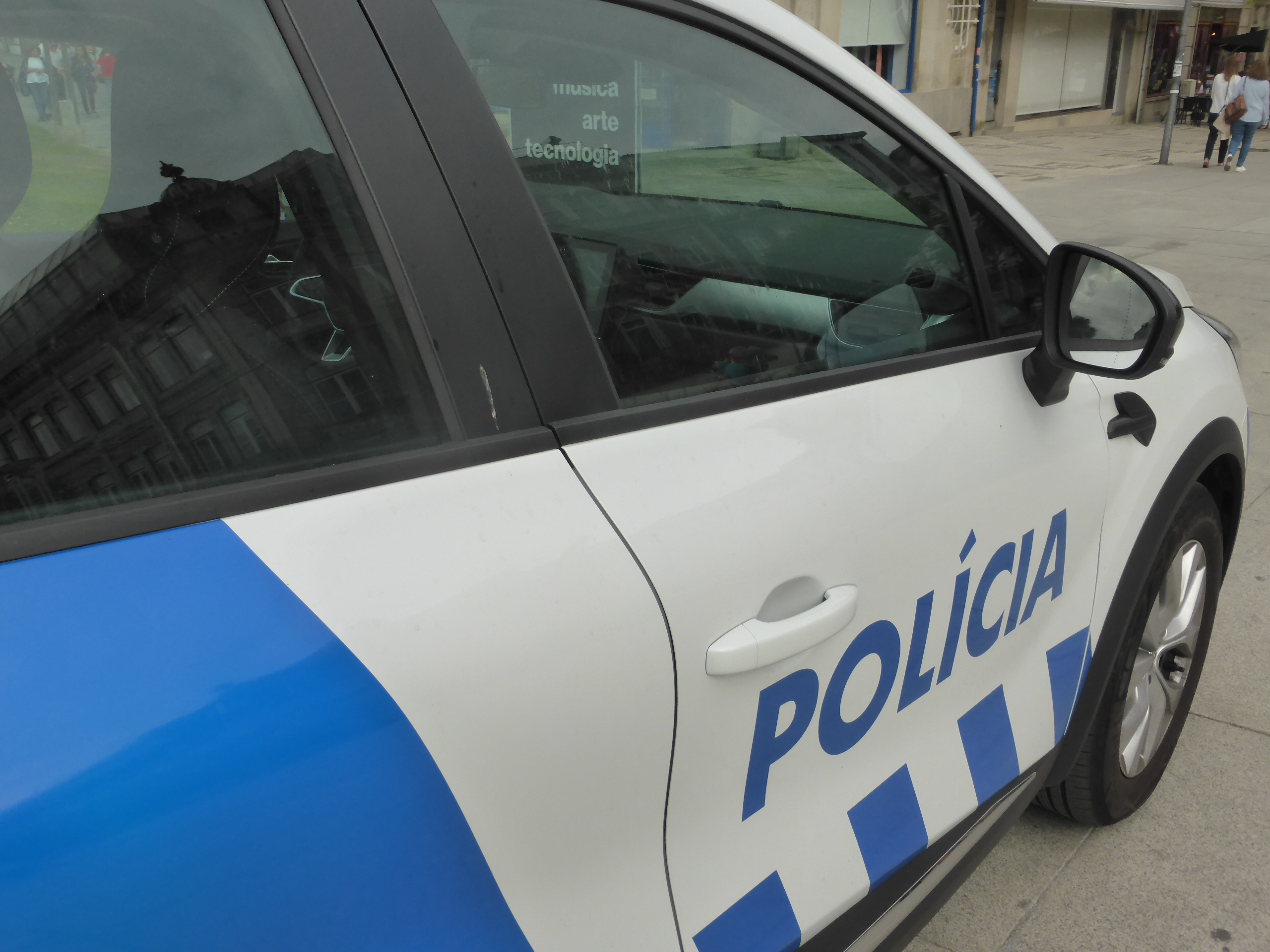 Detido por ameaçar mulher com arma em Braga