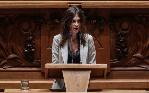 Socialista Isabel Moreira chama racista a André Ventura