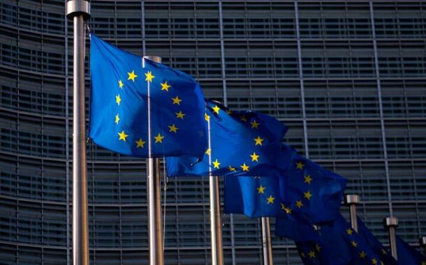Bruxelas quer avançar com salários mínimos “justos” na UE para atenuar crise