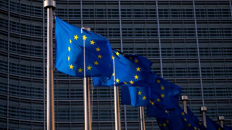 Bruxelas quer avançar com salários mínimos “justos” na UE para atenuar crise