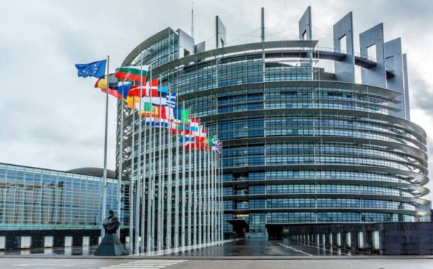 Parlamento Europeu ameaça rejeitar acordo orçamental