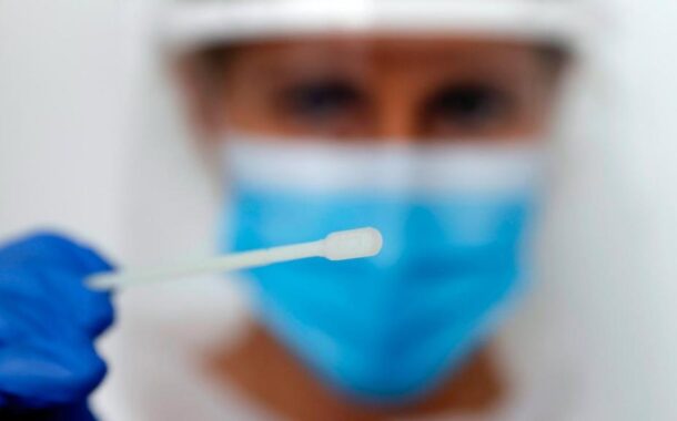 Peritos alertam DGS para novo pico de casos de covid-19 em Outubro