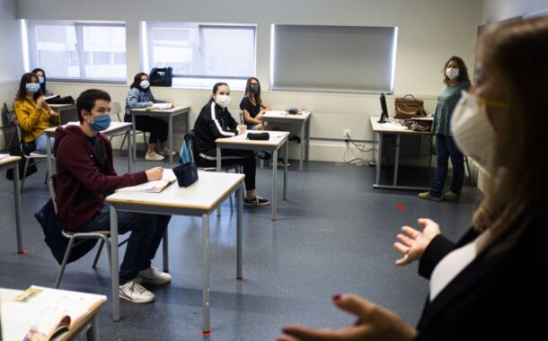 Mais aulas, menos férias. Conheça o plano para o próximo ano lectivo