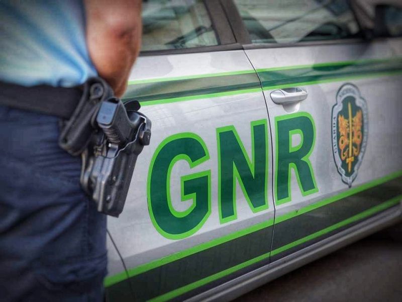 GNR impede fuga de cadastrado para o estrangeiro