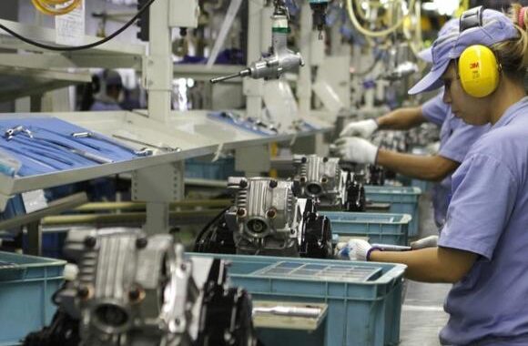 Governo aprova novo lay-off. Empresas com quebras acima de 75% vão ter apoio extra