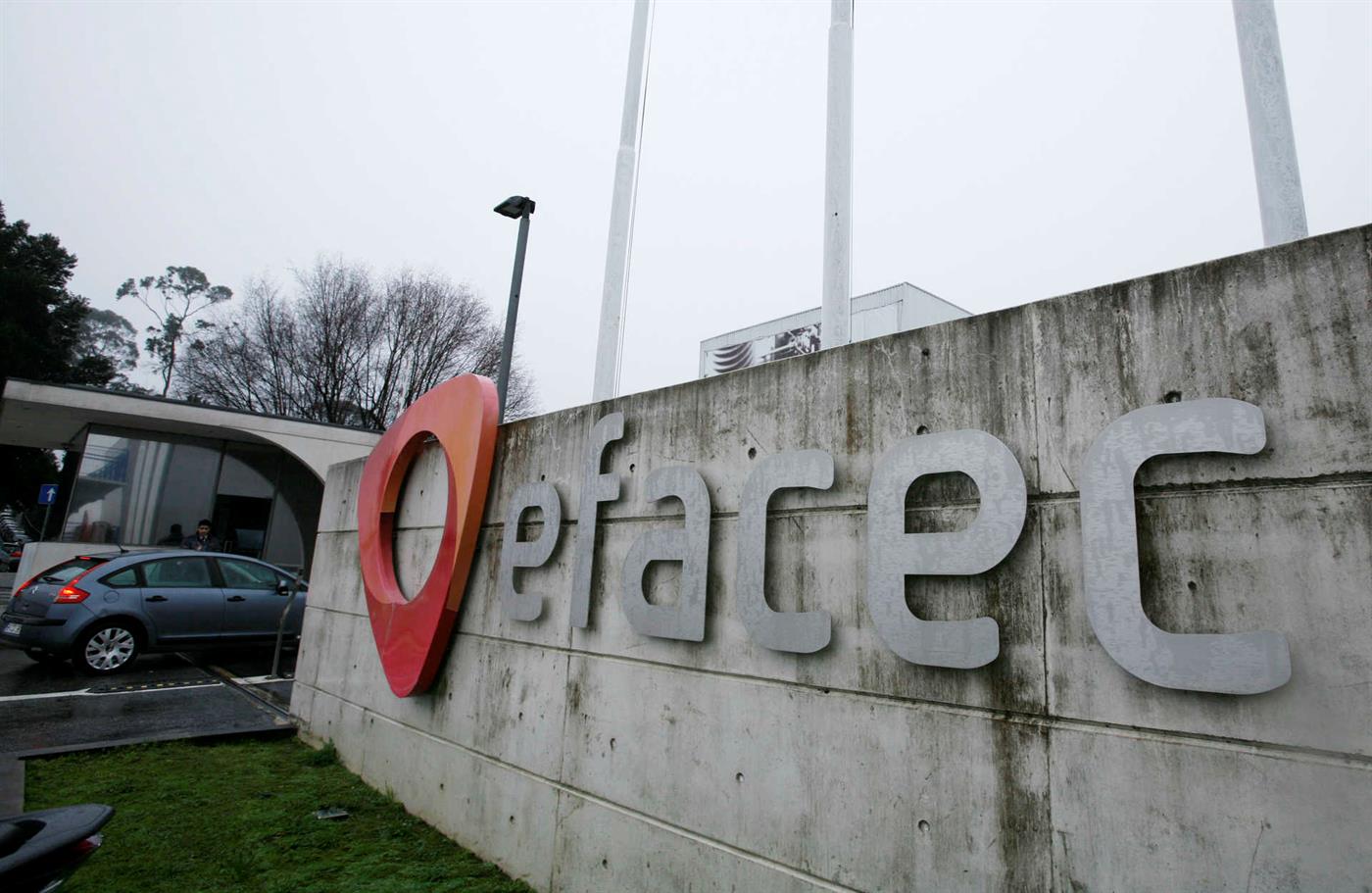 Governo nacionaliza Efacec para reprivatizar. Marcelo já promulgou