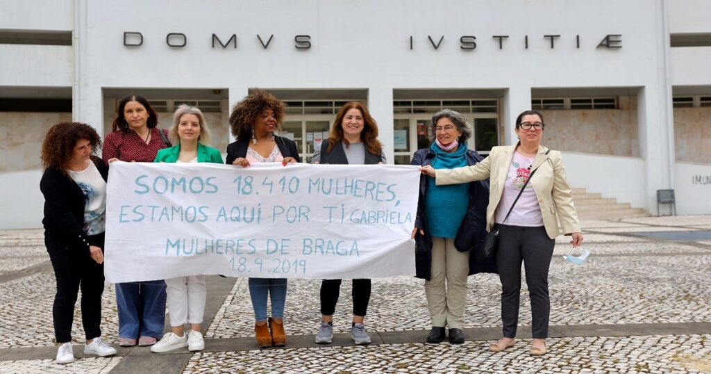 Condenado a 20 anos de prisão por assassinar ex-mulher com 18 facadas