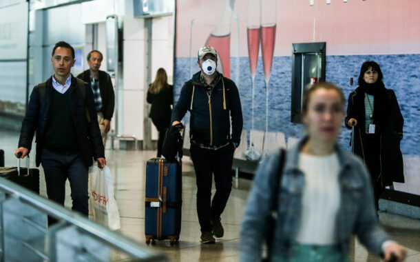 Covid-19. Turistas sem comprovativo de teste negativo à entrada em Portugal já o podem fazer a partir desta quarta-feira