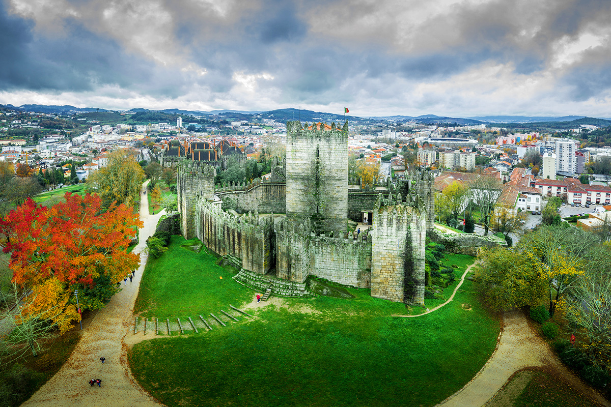 Apúlia e Guimarães são os destinos family friendly nas categorias de destino balnear e citadino