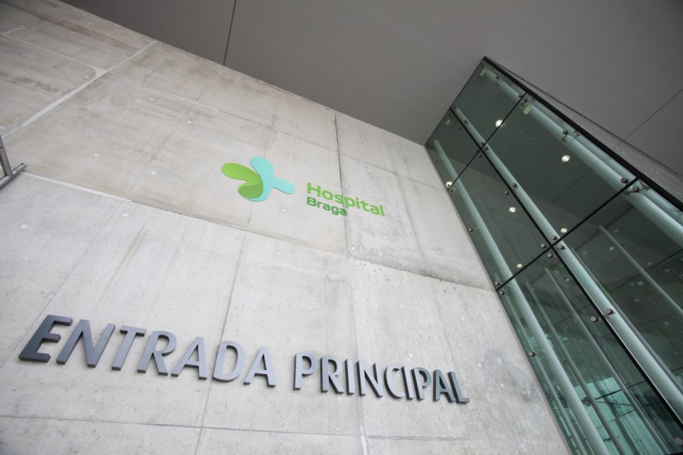 Enfermeiros enchem 168 balões contra “exploração salarial” no Hospital de Braga