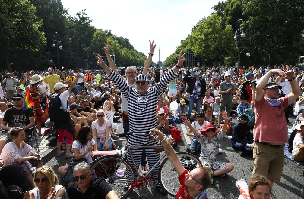 Covid-19. Manifestações em Berlim contra restrições deixam 45 polícias feridos
