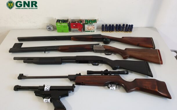 GNR apreende arsenal em casa de suspeito de violência doméstica em Braga