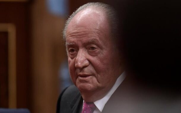 Juan Carlos abandona Espanha em declínio e sob suspeitas de corrupção
