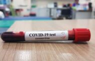 Pais souberam que dois filhos estavam infectadas de covid-19 pela comunicação social. “Inaceitável!”, dizem