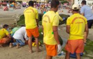 Mulher grávida assistida na praia de Vila Praia de Âncora