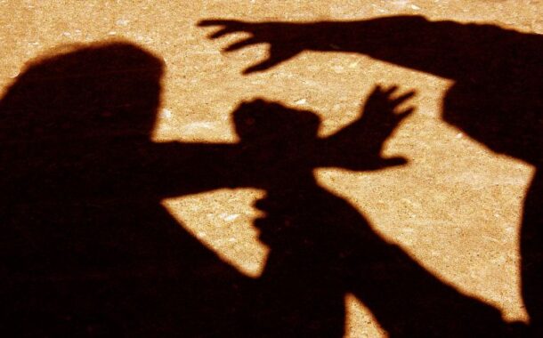 Empurrões e bofetadas aos pais atiram homem para a cadeia em Braga