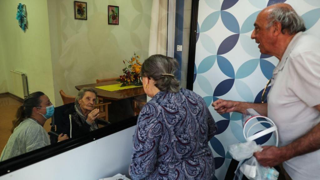 Equipas multidisciplinares visitam todos os lares nos próximos dois meses