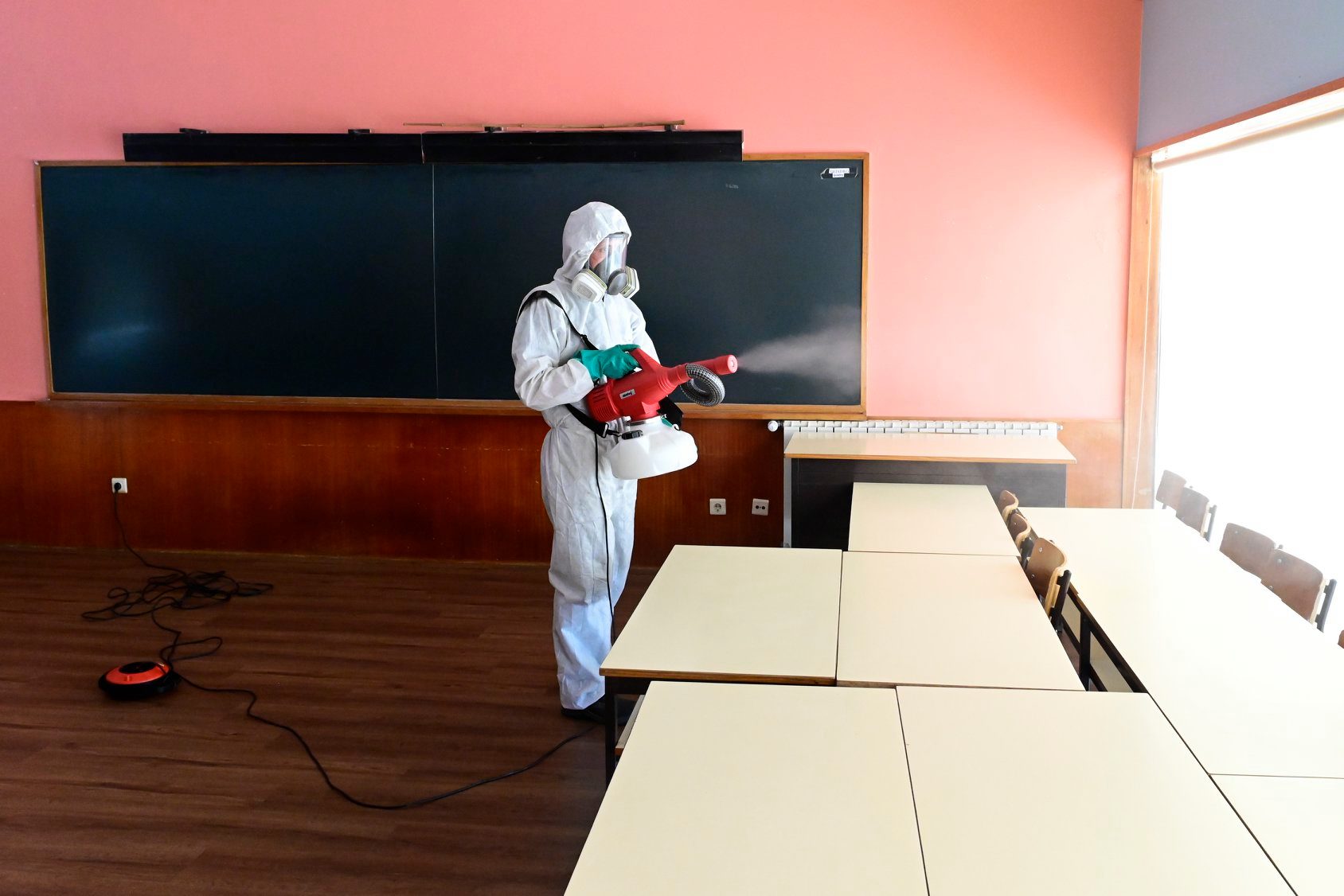 Mais quatro mortes e 425 novos casos de infecção pelo covid-19