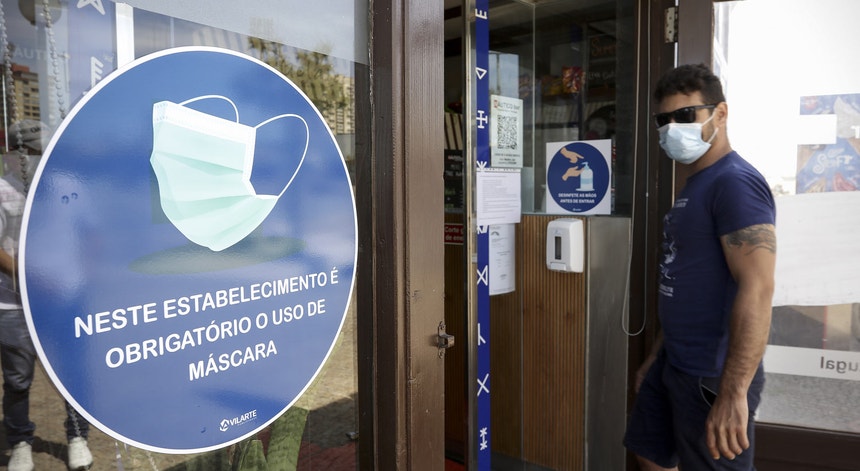 Associação de Barcelos perde batalha judicial contra uso obrigatório de máscara